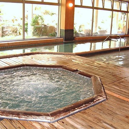 Kamiyu Onsen Club Hotel Uonuma Ngoại thất bức ảnh