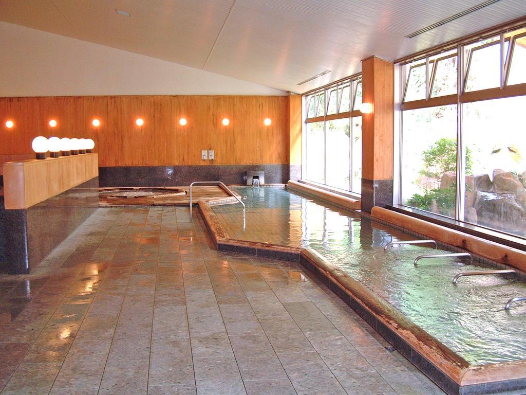 Kamiyu Onsen Club Hotel Uonuma Ngoại thất bức ảnh