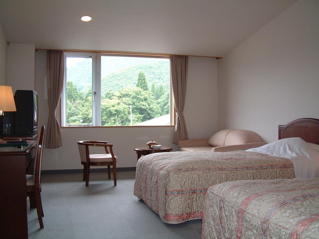 Kamiyu Onsen Club Hotel Uonuma Ngoại thất bức ảnh